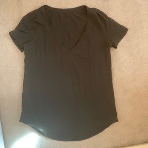 Lululemon army green t-shirt